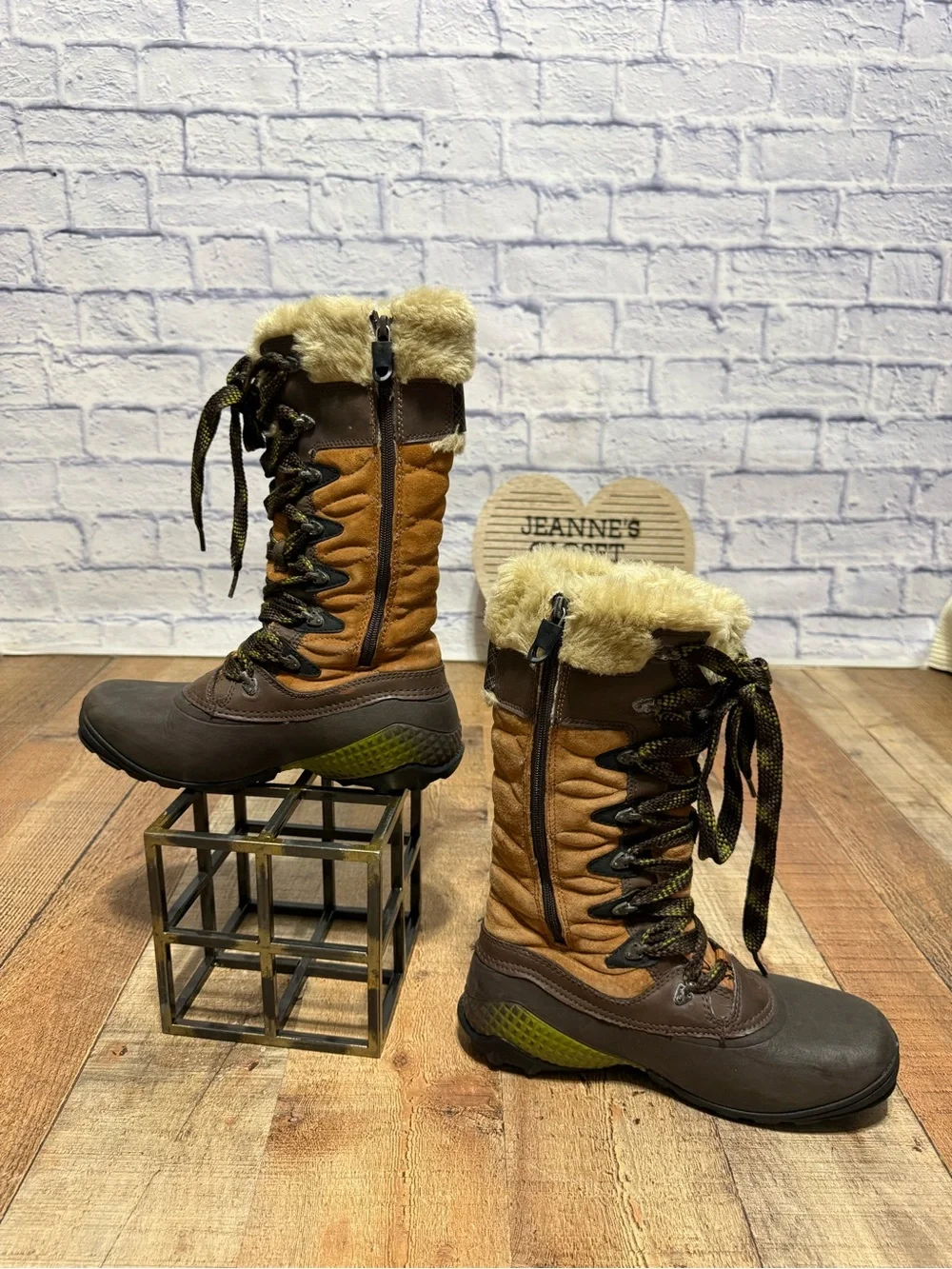 Merrell Winterbelle Peak Waterproof Suede Boots Easy full Zip size 7.5